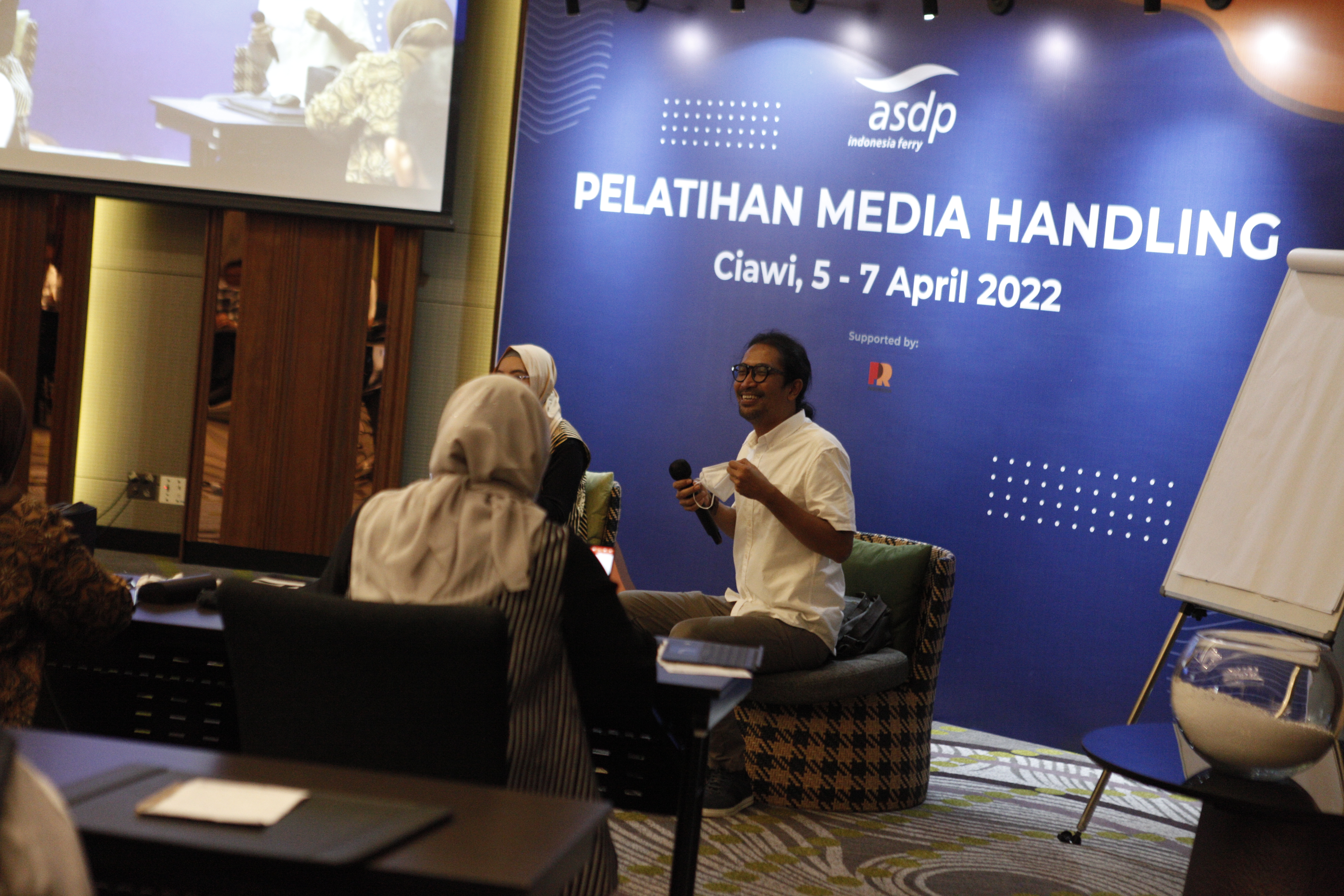 Pelatihan Media Handling